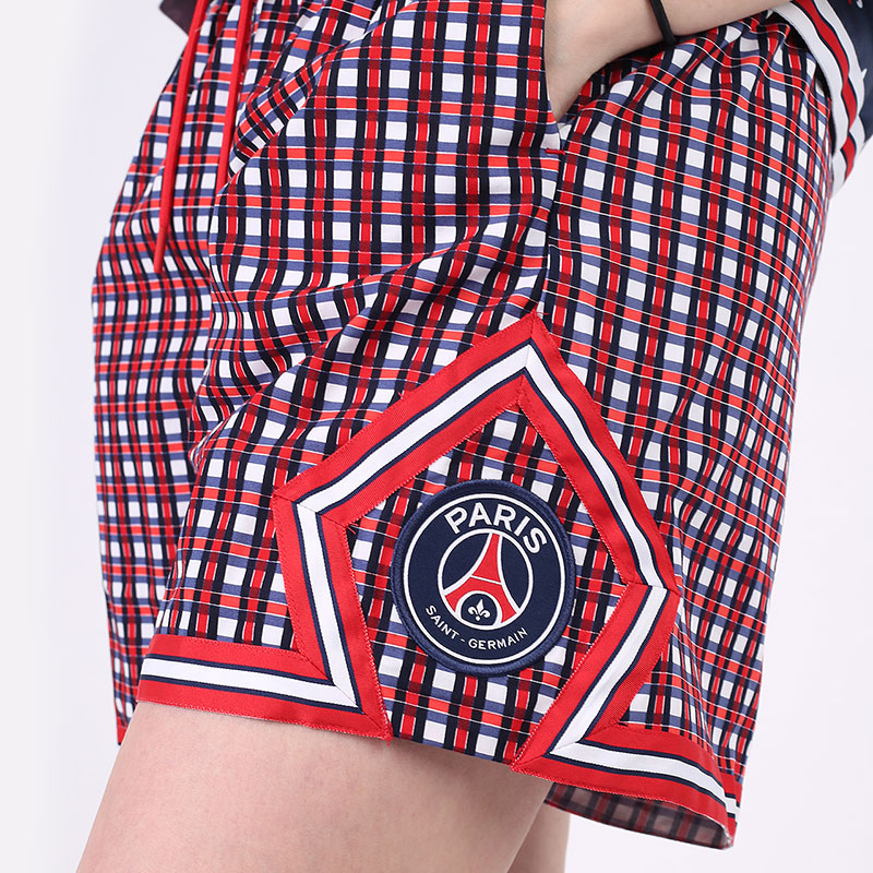 женские красные шорты  Jordan Paris Saint-Germain Women's Woven Shorts DC0459-657 - цена, описание, фото 2